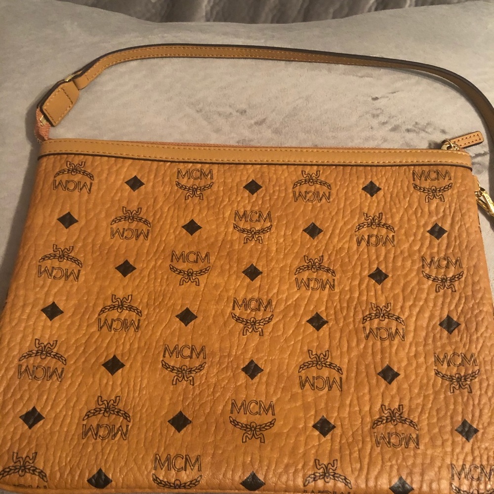 MCM Visetos Liz Shopper clutch. - Picture 2 of 8